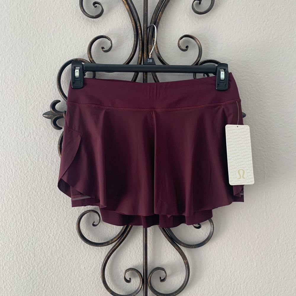 Lululemon burgundy tennis skirt NWT